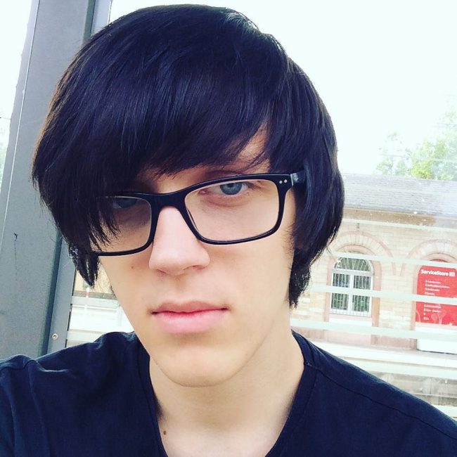 Emo Hairstyles For Guys With Glasses Folade