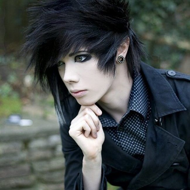 45 Cool Emo Hairstyles For Men Combination Of Flatter And