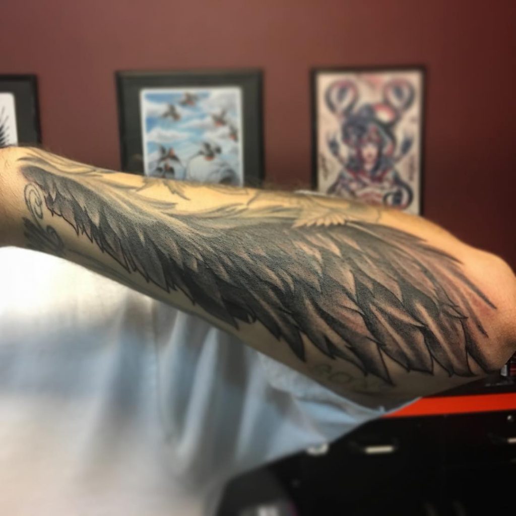 50 Feather Tattoo Designs For Men - Rich History and Diverse Meanings