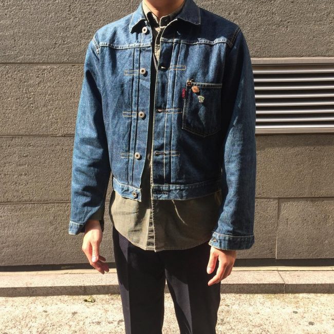 10-dull-blue-denim-jacket-with-horizontal-provisions-for-buttons