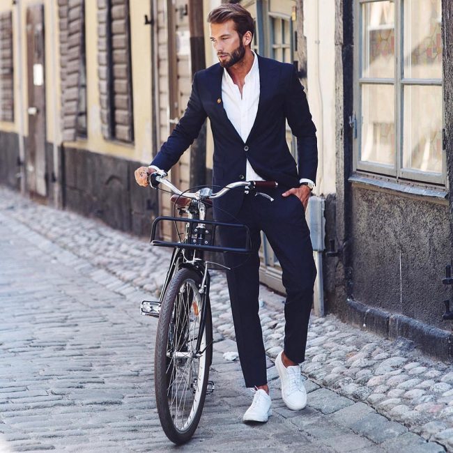 10-suit-and-sneakers