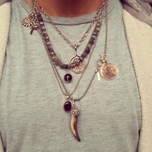 25-layered-necklace-look