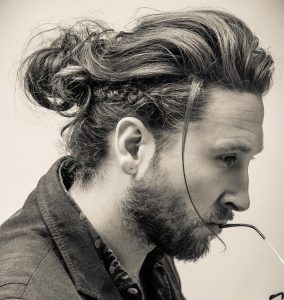 49-messy-look-with-man-bun