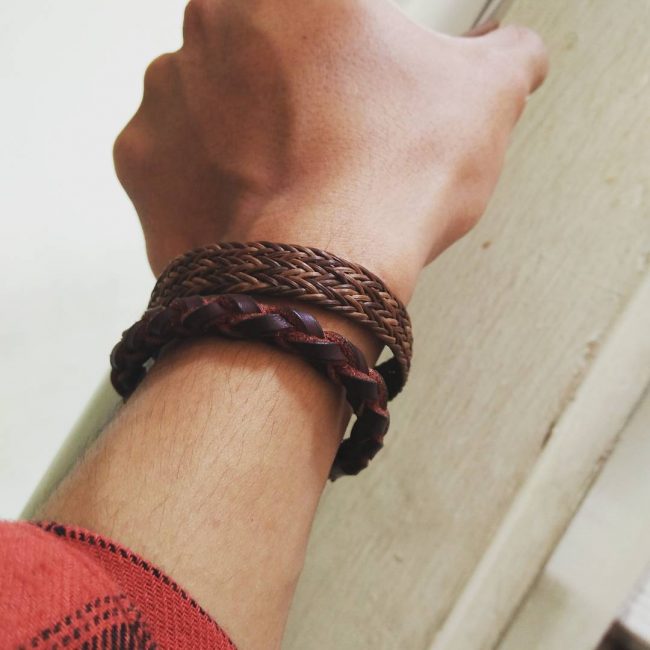 11-the-genuine-pull-up-leather-bracelet