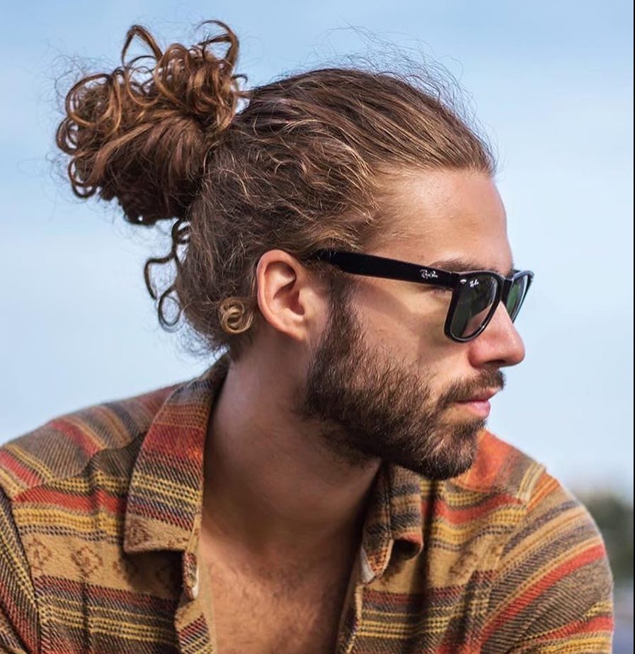 40 Lovable Man Bun Hairstyle Ideas-The Easy and Sexy Headdress