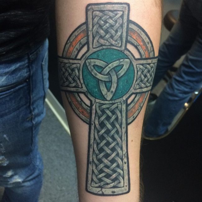 70 Traditional Celtic Cross Tattoo Designs Visual Representation of Faith