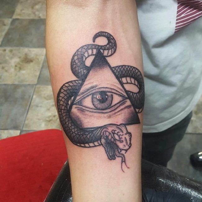 all-seeing-eye-tattoo39