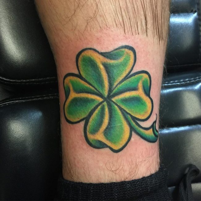 60 Amazing Four Leaf Clover Tattoo Designs for Men - Catch Up Your Luck