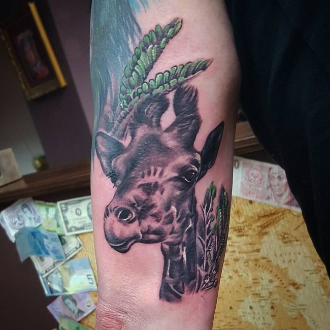 giraffe-tattoo-23
