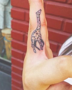giraffe-tattoo-35