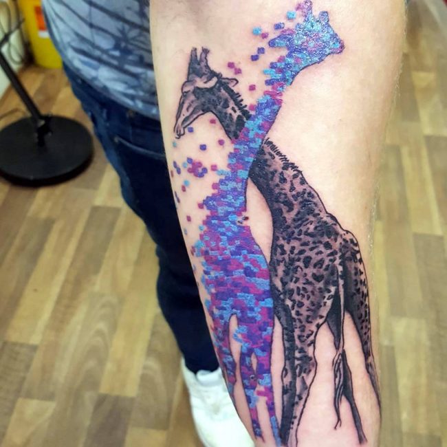 Tattoo of a giraffe a symbol of freedom and independence in the world of  fashion and style   Онлайн блог о тату IdeasTattoo