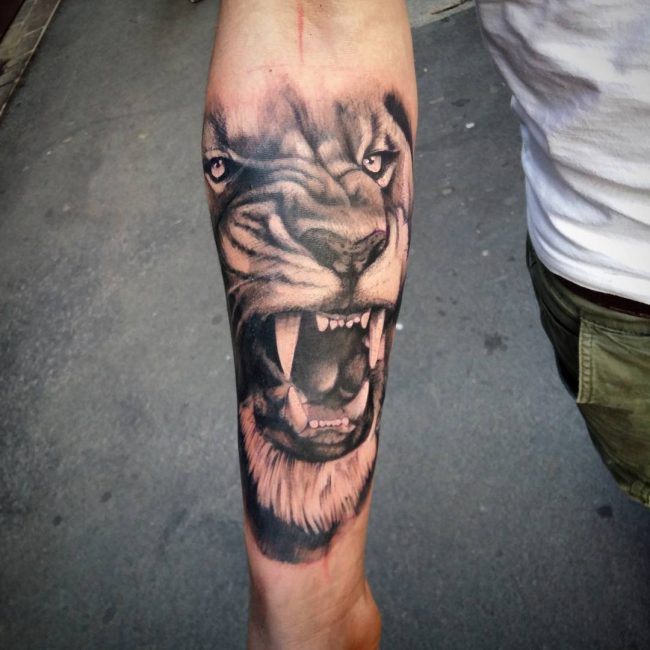 lion-tattoo-75