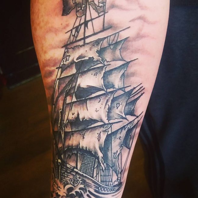 85 Striking Pirate Ship Tattoo Designs Bonding With Masters Of The Seas,Designers Favorite Green Paint Colors