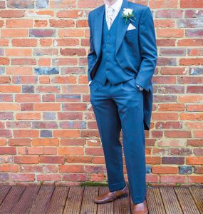 11 Long Coat 3-Piece Blue Suit & Brown Shoes