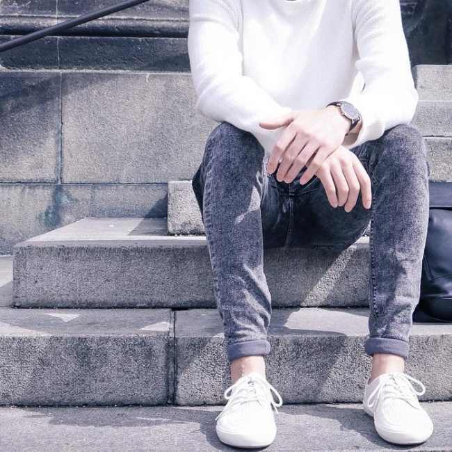12 Grey Washed Jeans with White Sneakers
