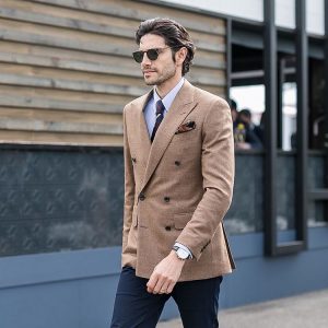 14-clashed-linen-with-a-crossed-coat
