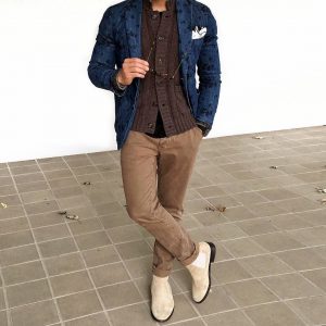 24-beige-boots-blue-designer-blazer