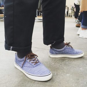 25 Baggy Trouser with Sperry Sneakers