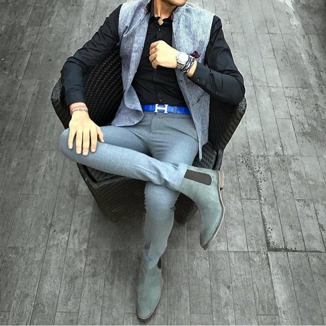 grey chelsea boot outfit