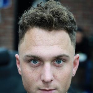 38 Curly Shape-Up