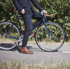 6 Casual Cycling Shoes with Suit