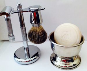 Shaving Gift Set with Merkur Safety Razor, Bowl, Shaving Soap, Badger Brush, Stand and Safety Razor