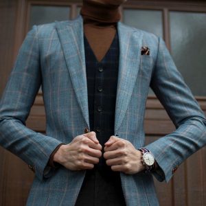 17 Fitted plaid blue wool-linen suit