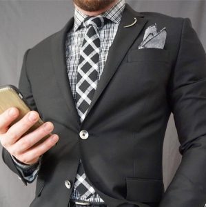 19 Unstructured Suit with Plaid