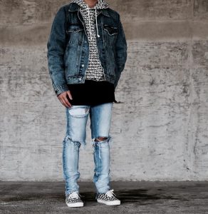 20 Fashionable Hoodie With Ripped Jeans