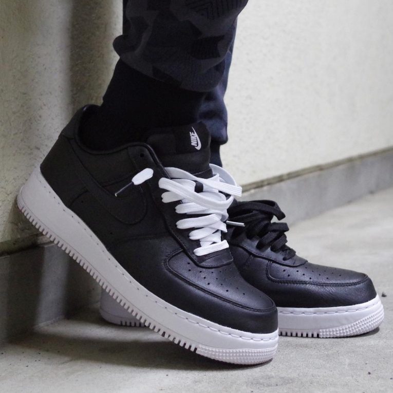 25 The Black and White Trainer - StyleMann