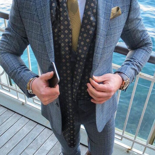 29 Fitted Plaid Blue 3- Piece Tweed Suit