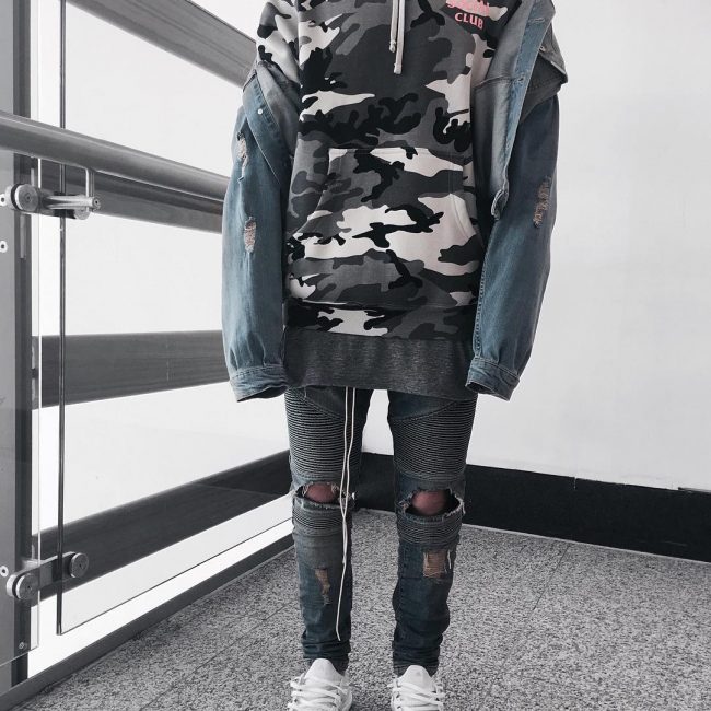 34 Cool Camouflage Hoodie With Ripped Jeans