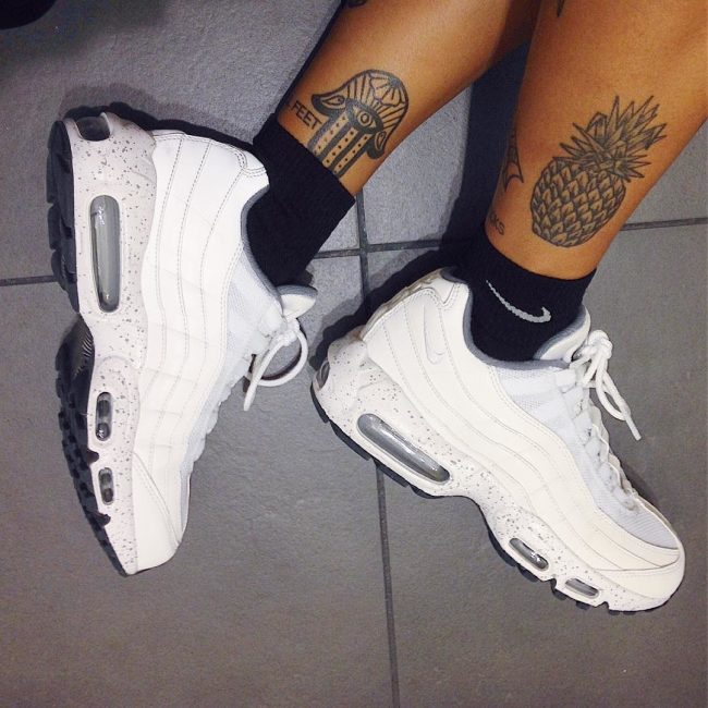 4 Air Max Sneakers with Shorts