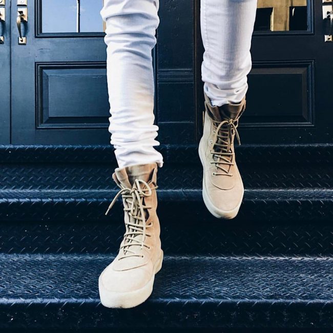 13 Beige Laced Up Rugged Boots