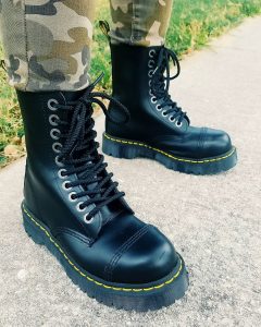 18 Rounded Toe Black Laced Up Boots