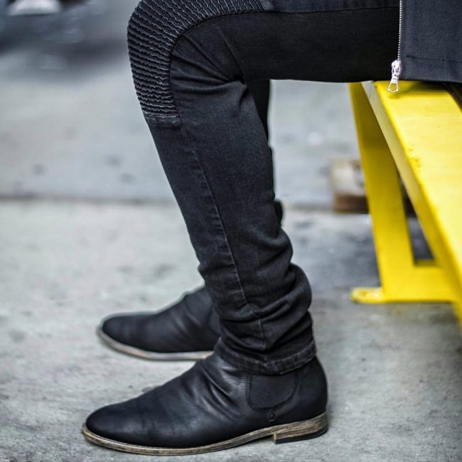 28 Black Plain Toe Slip-In Boots