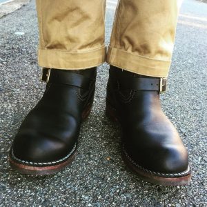 32 Engineer Boots with Chinos Pants