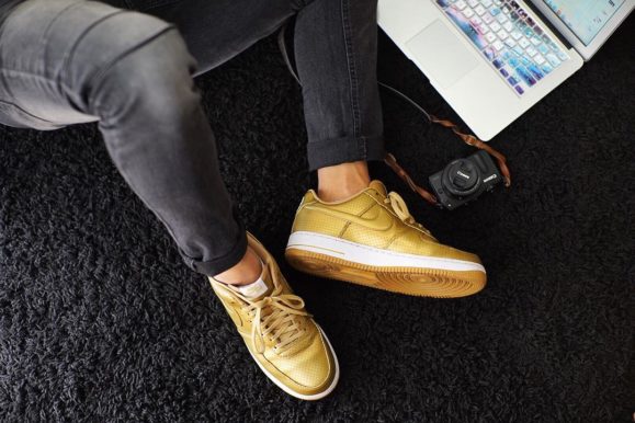 25 Ways To Style Yellow Sneakers – Brighten Your Day