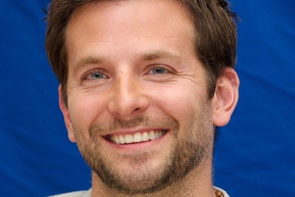 25 Attractive Bradley Cooper Hairstyles – Looks You Have To Try