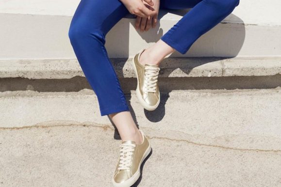 25 Spectacular Ideas on Gold Sneakers – Special Designs for You