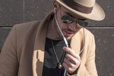 25 Ways to Style Gold Chain for Men –  Your Individual Spin on a Look