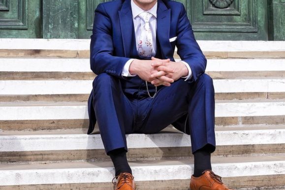 25 Ways to Style Blue Suit and Brown Shoes – The Elegant Styles