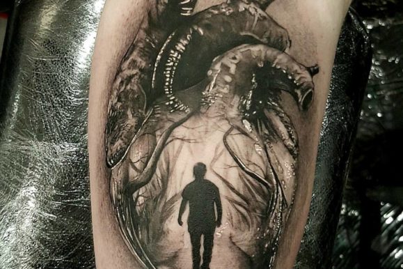 45  Incredible Anatomical Heart Tattoo Designs – The Art of Biological Realism